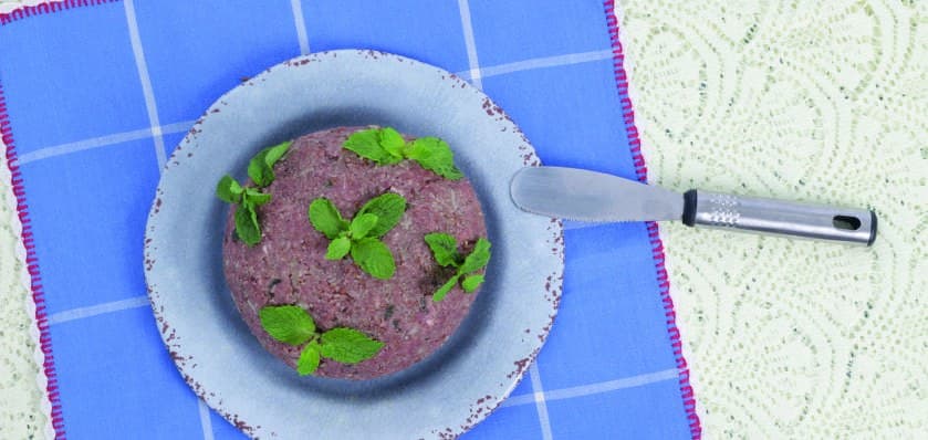 Foto da receita: Kibe Crú - Receita de família compartilhada por Daniela Veneri no projeto cultural da UNIFEBE.