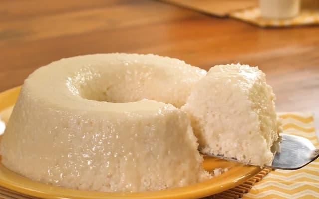 Bolo de tapioca cremoso (não vai ao forno)