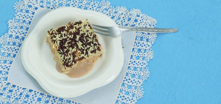 Foto da receita: Torta de Bolacha - Receita de família compartilhada por Jessica Archer Gamba no projeto cultural da UNIFEBE.